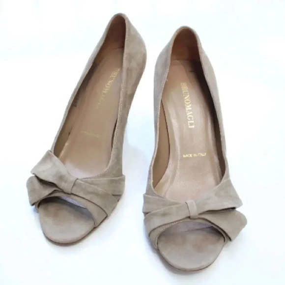 Bruno Magli peep toe pumps - Picture 2 of 16